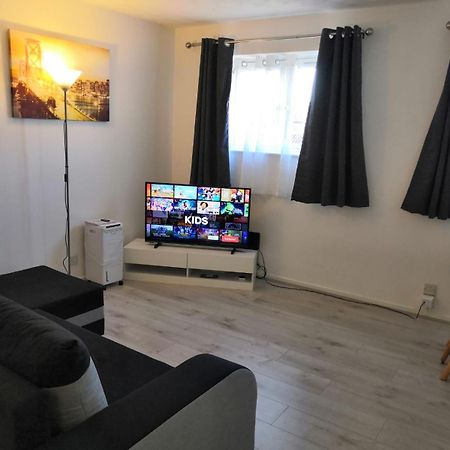 Delight Apartment, Close To Excel, London City Airport & O2! Exteriör bild